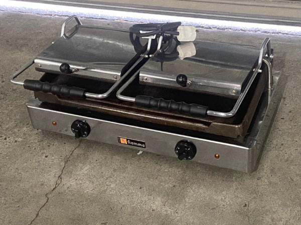 FIAMMA 8.2L Contact Grill (3)
