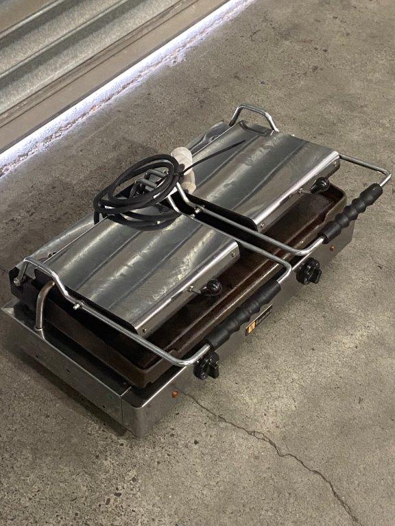 FIAMMA 8.2L Contact Grill (5)