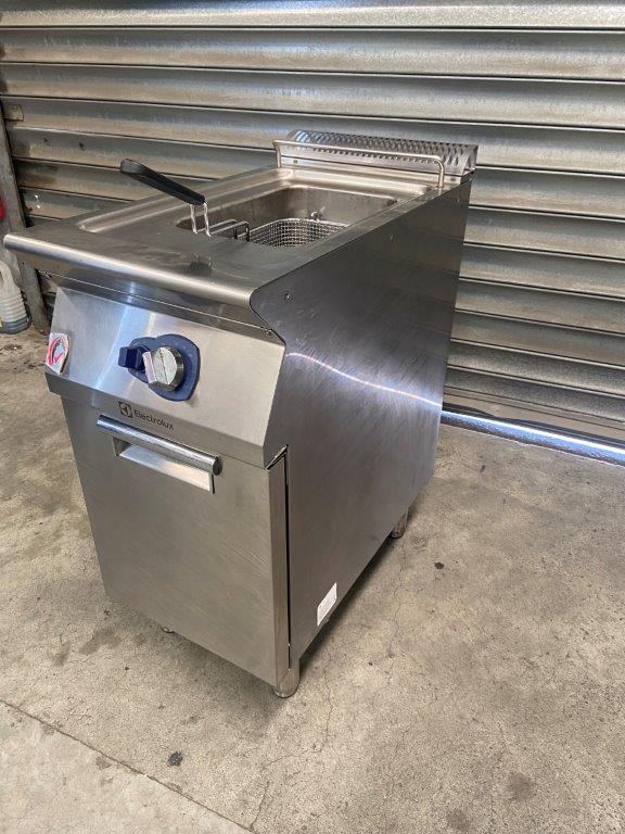 Electrolux Freestanding Gas Deep Fryer (4)
