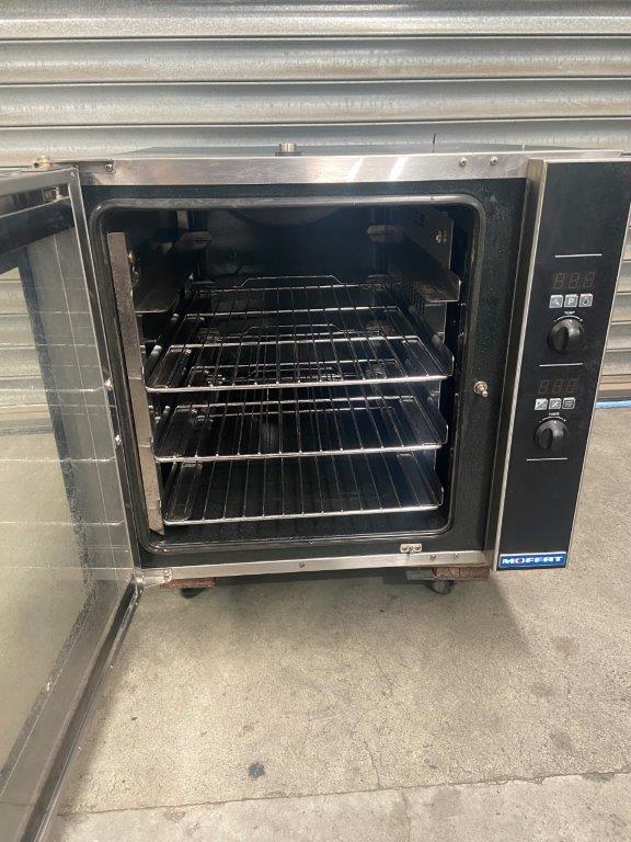 Turbofan E32D4 Oven and SK32 Stand Digit (4)