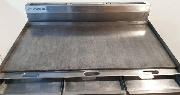 COBRA C9A Gas Griddle on Cabinet Base (4)