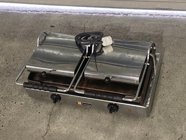 FIAMMA 8.2L Contact Grill (2)