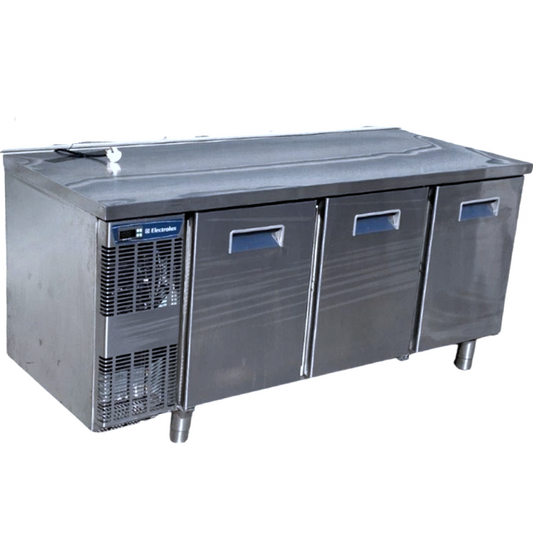 Electrolux HB3FAC3 Under Counter Freezer (2)