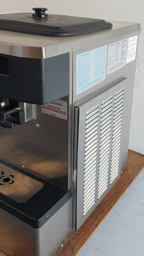 Taylor C161-40 Ice Cream Machine (1)