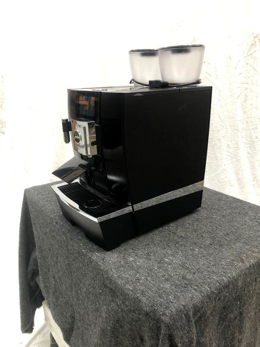 JURA GIGA X8 Coffee Machine - Automatic (3)