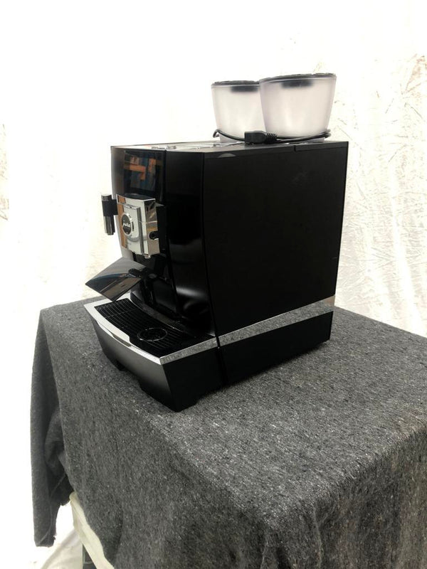 JURA GIGA X8 Coffee Machine - Automatic (3)