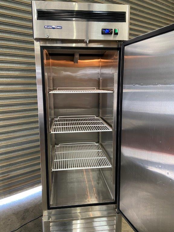 EuroChill ERE8 Single Solid Door Upright (7)